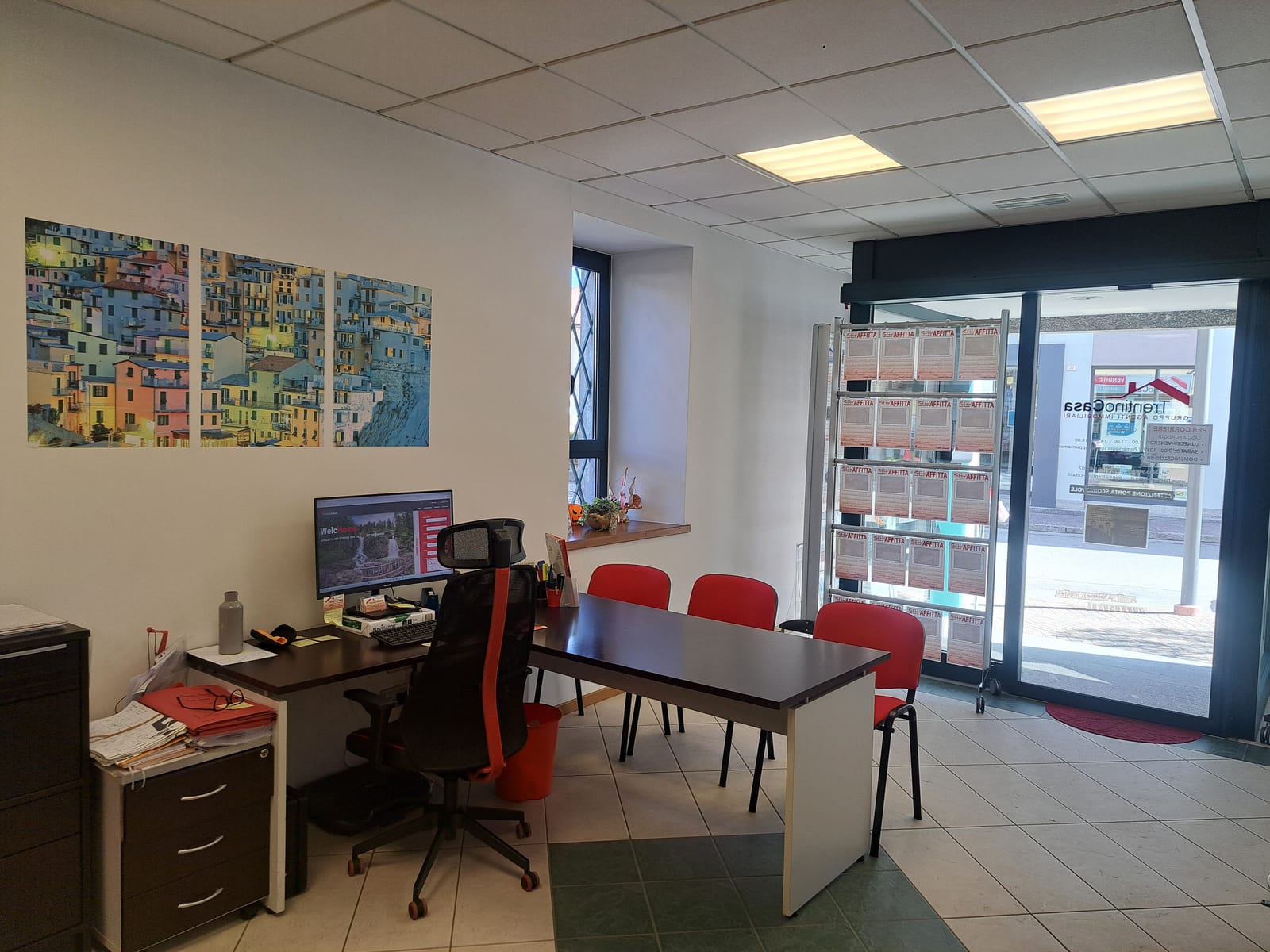 La postazione di consulenza dell'ufficio Trentino Casa